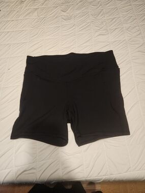 Fabletics Pure Luxe Cross Over 5" Shorts 3XL